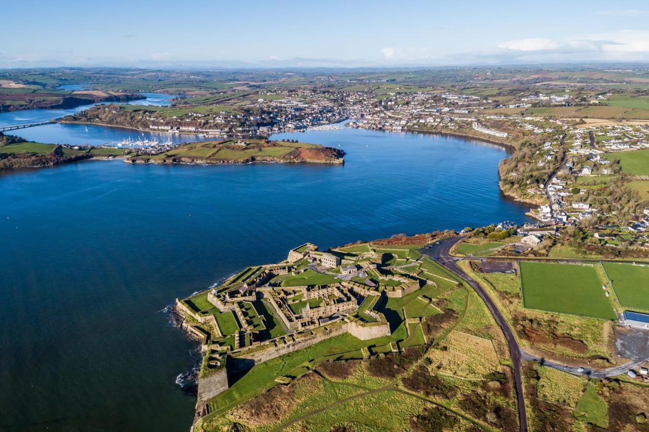 Four Winds,Kinsale Town,Exquisite Holiday Homes,Sleeps 26 Bagian luar foto